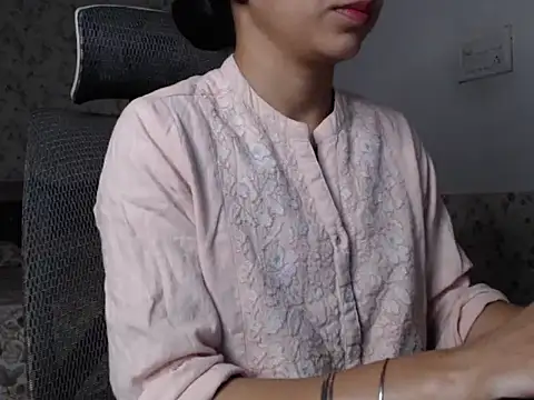 snow white123 online show from December 14, 2025, 8:57 pm