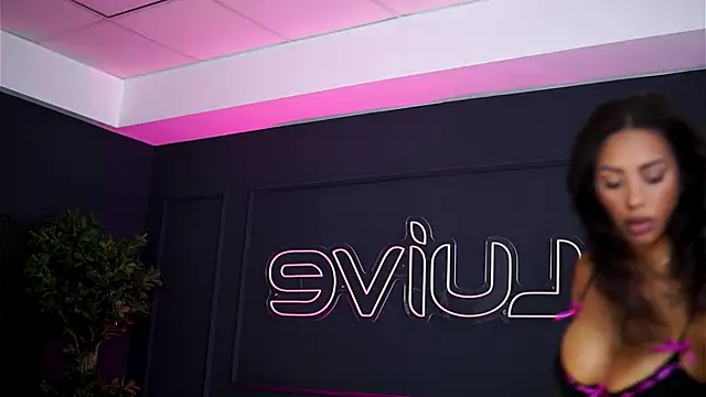 SiennaRuh online show from September 14, 2025, 6:56 am