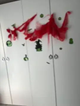 TenderLaGlamor online show from October 20, 2025, 10:27 am