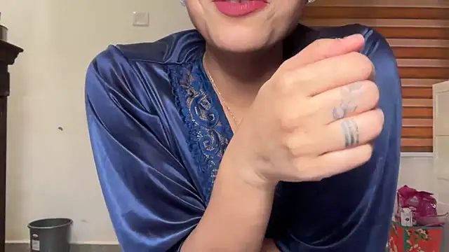 Snapshot of LucytheDevilQueen chatting on March 8, 2026, 5:11 am LucytheDevilQueen online show from March 8, 2026, 5:11 am