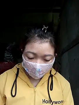 qychiu online show from November 19, 2025, 12:43 am