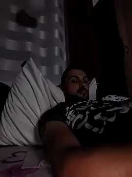 papichulo0099 online show from October 7, 2025, 8:06 pm