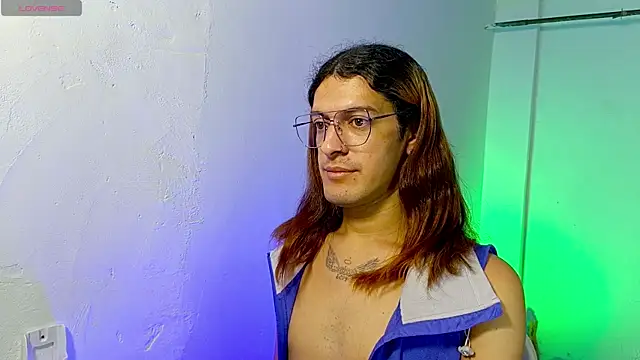 Snapshot of cJude chatting on October 12, 2025, 12:31 am cJude online show from October 12, 2025, 12:31 am