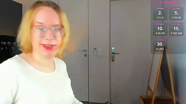 Amanda Butlerr online show from October 19, 2025, 12:06 pm