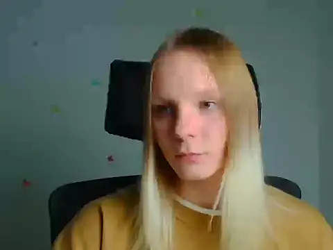 Snapshot of Kassandra_XX chatting on September 19, 2025, 12:06 pm Kassandra XX online show from September 19, 2025, 12:06 pm