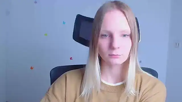 Snapshot of Kassandra_XX chatting on October 4, 2025, 5:22 pm Kassandra XX online show from October 4, 2025, 5:22 pm