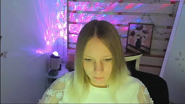 Snapshot of Kassandra_XX chatting on October 23, 2025, 6:56 am Kassandra XX online show from October 23, 2025, 6:56 am