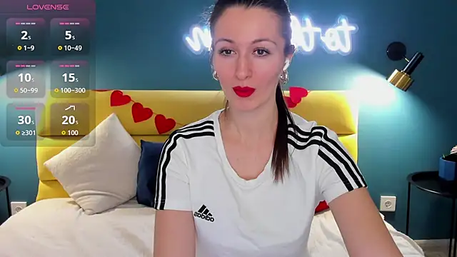 Joan Nelson online show from February 16, 2026, 1:24 am