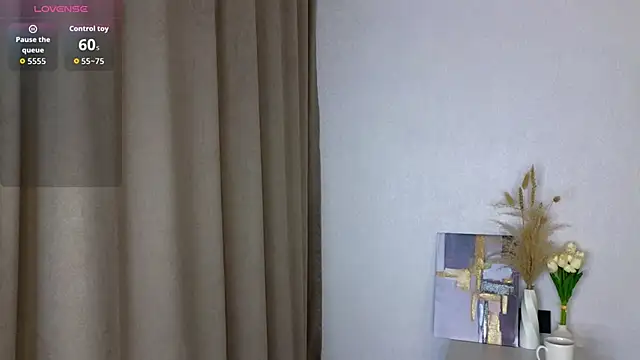 Snapshot of SuzanneHowse chatting on March 30, 2026, 4:30 pm SuzanneHowse online show from March 30, 2026, 4:30 pm