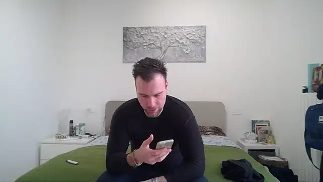 mrlyuis online show from February 6, 2026, 12:08 pm