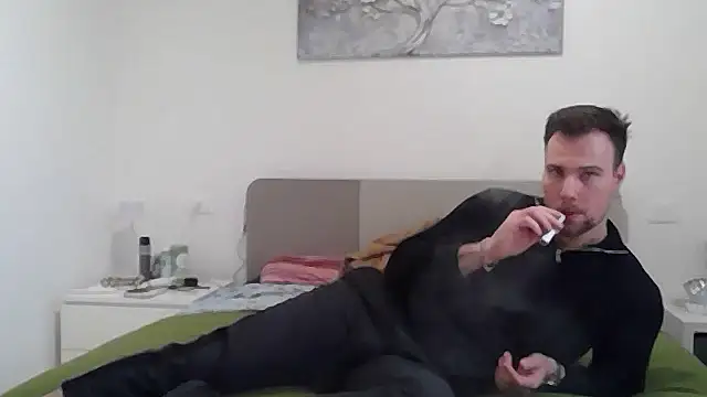 mrlyuis online show from February 9, 2026, 3:38 pm