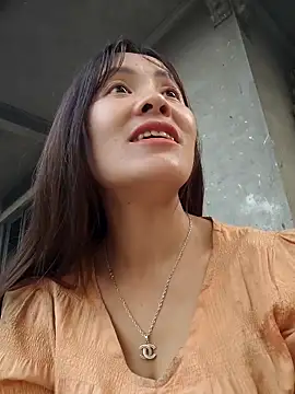 TinTim02 online show from April 3, 2026, 10:57 am