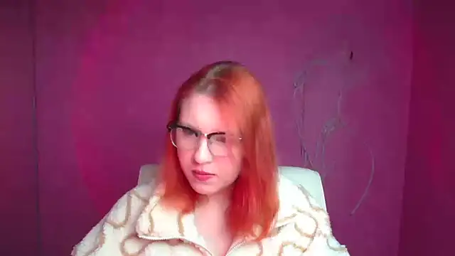 Snapshot of ScarletVixen_ chatting on September 17, 2025, 5:36 pm ScarletVixen online show from September 17, 2025, 5:36 pm