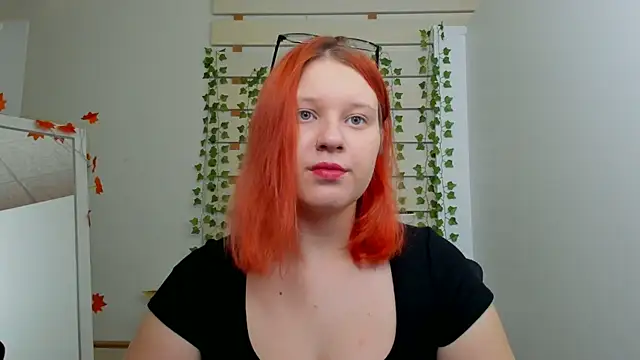 Snapshot of ScarletVixen_ chatting on October 10, 2025, 6:51 pm ScarletVixen online show from October 10, 2025, 6:51 pm