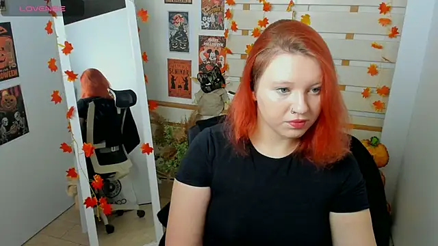 Snapshot of ScarletVixen_ chatting on October 18, 2025, 6:30 pm ScarletVixen online show from October 18, 2025, 6:30 pm