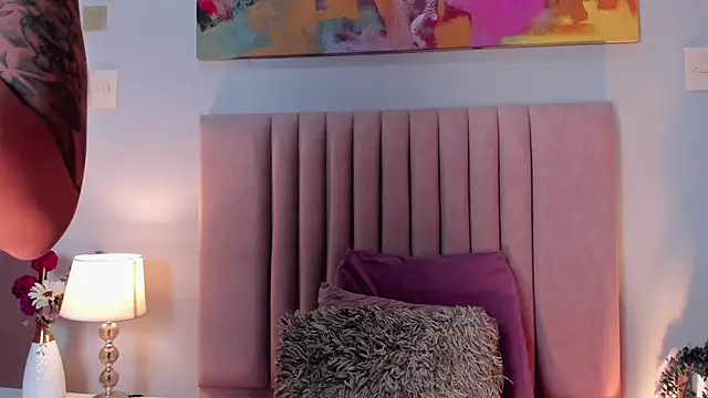 Snapshot of SagiraBelle chatting on October 24, 2025, 6:37 pm SagiraBelle online show from October 24, 2025, 6:37 pm