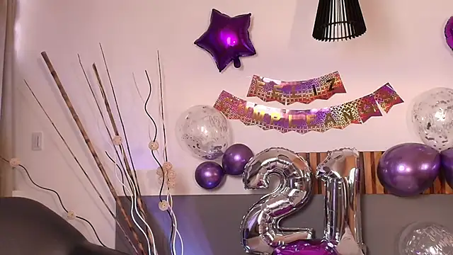 Snapshot of SagiraBelle chatting on November 29, 2025, 6:22 pm SagiraBelle online show from November 29, 2025, 6:22 pm