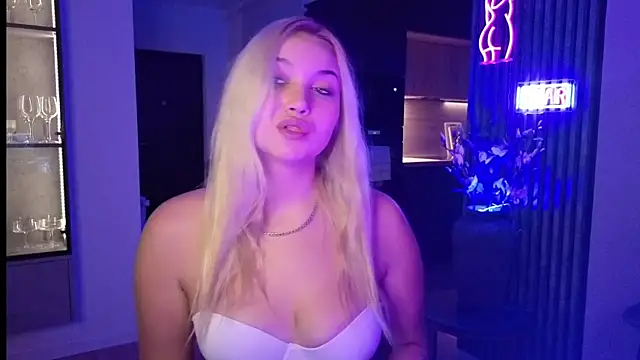 Snapshot of adrelaxina chatting on October 15, 2025, 1:17 am adrelaxina online show from October 15, 2025, 1:17 am