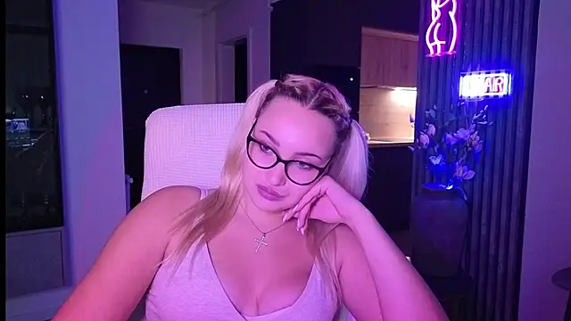 Snapshot of adrelaxina chatting on October 27, 2025, 10:25 pm adrelaxina online show from October 27, 2025, 10:25 pm