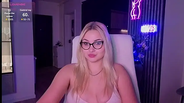 Snapshot of adrelaxina chatting on November 21, 2025, 7:12 pm adrelaxina online show from November 21, 2025, 7:12 pm