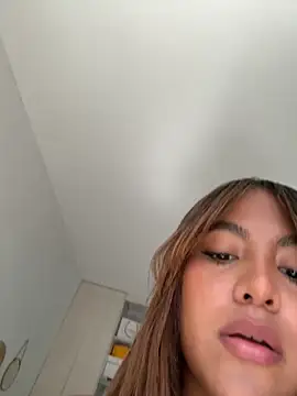 Snapshot of MegannHills chatting on September 14, 2025, 3:11 pm MegannHills online show from September 14, 2025, 3:11 pm