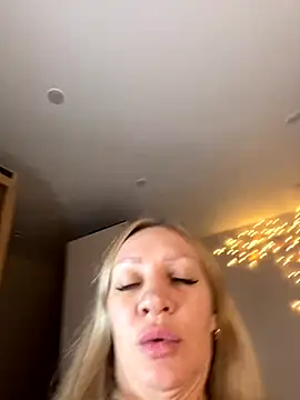 Bellissa  online show from October 11, 2025, 2:48 pm