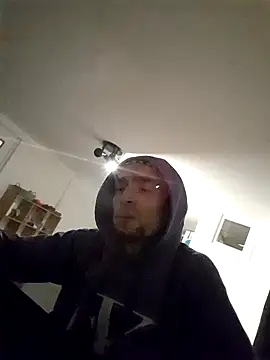 Snapshot of Kinshasa95 chatting on December 20, 2025, 7:43 pm Kinshasa95 online show from December 20, 2025, 7:43 pm