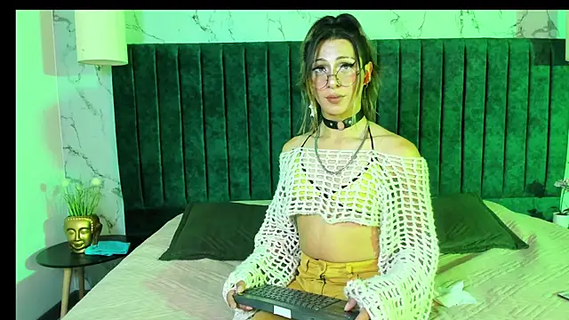 AustinJones  online show from October 23, 2025, 8:18 pm