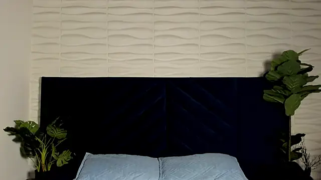 AustinJones  online show from October 29, 2025, 1:57 pm