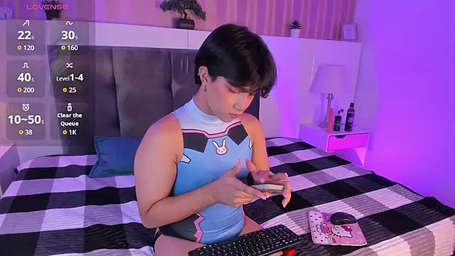 Snapshot of Creamy_Angelo chatting on September 17, 2025, 4:25 am Creamy Angelo online show from September 17, 2025, 4:25 am