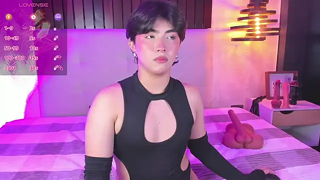 Snapshot of Creamy_Angelo chatting on October 17, 2025, 9:06 pm Creamy Angelo online show from October 17, 2025, 9:06 pm