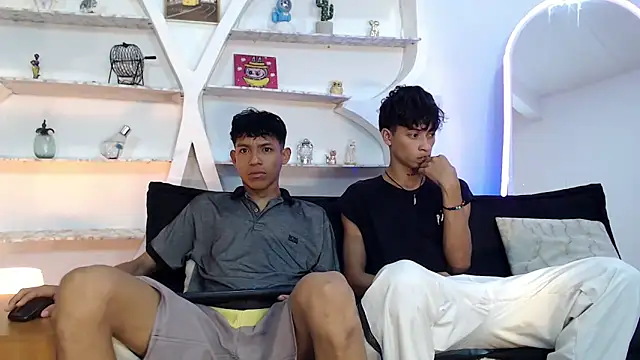 BEAUTY BOYS1 online show from September 23, 2025, 7:11 am