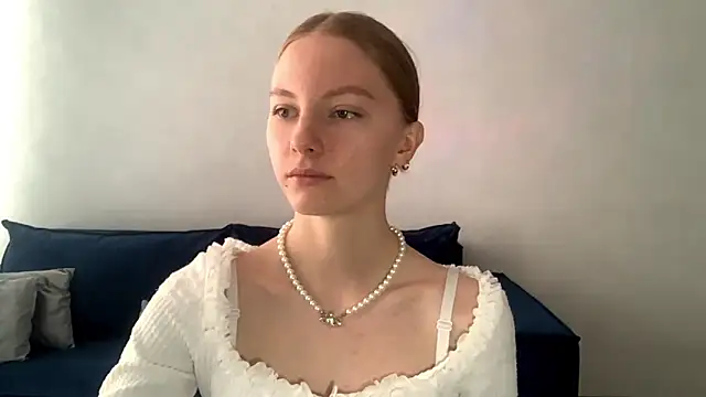 Snapshot of BrightAnnie chatting on September 11, 2025, 7:30 am BrightAnnie online show from September 11, 2025, 7:30 am