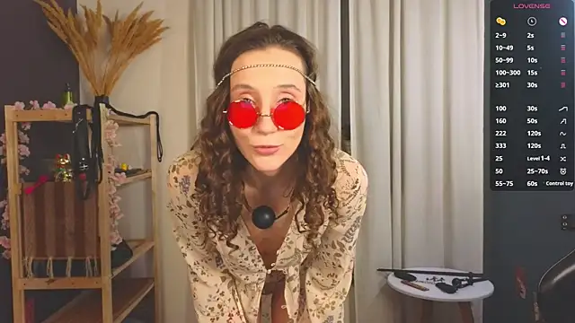 laracroftmansion online show from November 24, 2025, 6:18 pm