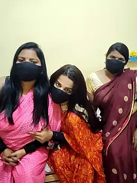 Snapshot of Hot_modal chatting on October 17, 2025, 5:37 pm Hot modal online show from October 17, 2025, 5:37 pm