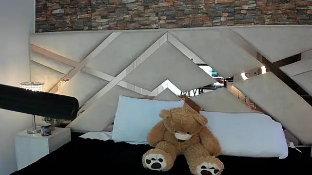 Valery Brand online show from September 19, 2025, 11:55 am