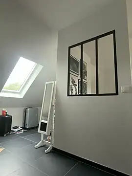 AmyStone   online show from April 5, 2026, 10:12 am