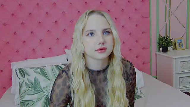 Sky Cutie online show from February 22, 2026, 4:46 am