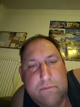 GenuineDedication42 online show from April 8, 2026, 12:32 am