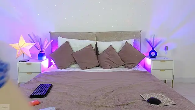 Jules night online show from November 19, 2025, 9:26 pm