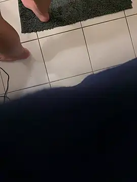 julienCr7 online show from February 17, 2026, 7:05 am