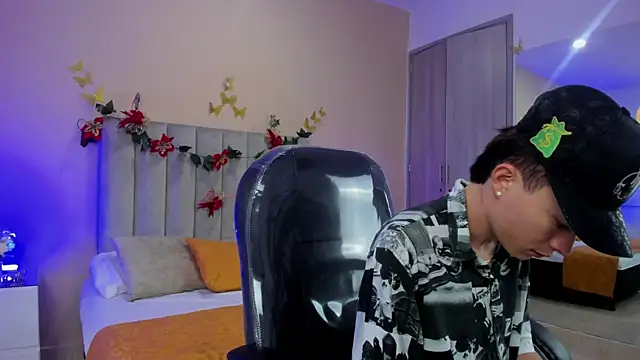 Nascary Fox online show from December 21, 2025, 1:07 pm