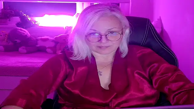 Linsy Kim online show from February 18, 2026, 10:17 pm