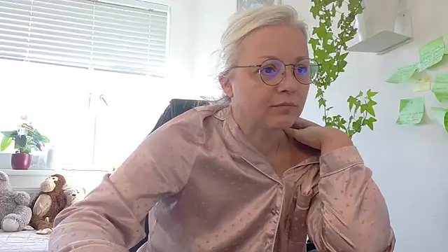 Linsy Kim online show from March 7, 2026, 10:12 am