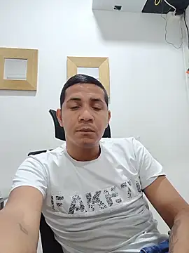 Snapshot of JoaoSalgado chatting on May 13, 2026, 4:32 am JoaoSalgado online show from May 13, 2026, 4:32 am