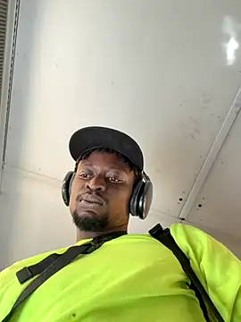 Snapshot of Vikehim chatting on November 10, 2025, 7:02 pm Vikehim online show from November 10, 2025, 7:02 pm