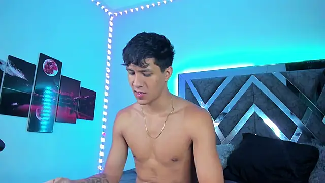 Snapshot of Robertmiller21 chatting on September 27, 2025, 5:01 am Robertmiller21 online show from September 27, 2025, 5:01 am