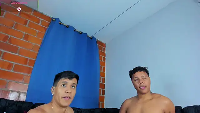 Snapshot of Robertmiller21 chatting on November 29, 2025, 5:54 am Robertmiller21 online show from November 29, 2025, 5:54 am