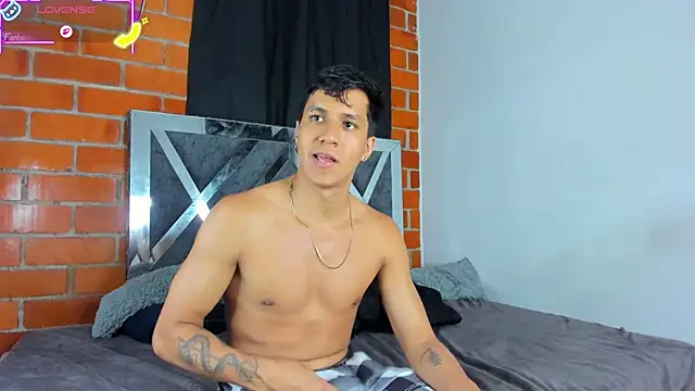 Snapshot of Robertmiller21 chatting on February 6, 2026, 1:43 am Robertmiller21 online show from February 6, 2026, 1:43 am