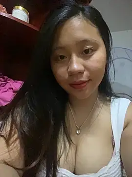 maianhcute online show from September 23, 2025, 1:47 pm